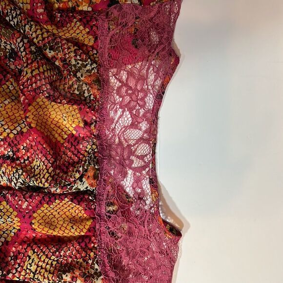 Anthropologie Fig and Flower Top - Picture 13 of 16